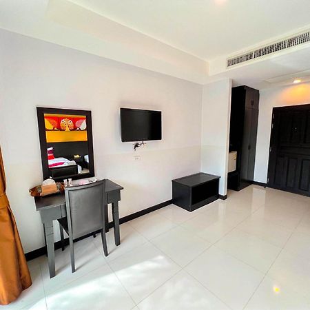 Naiyang Beach Hotel Sha Plus Phuket Екстериор снимка