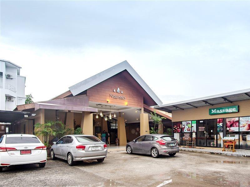 Naiyang Beach Hotel Sha Plus Phuket Екстериор снимка