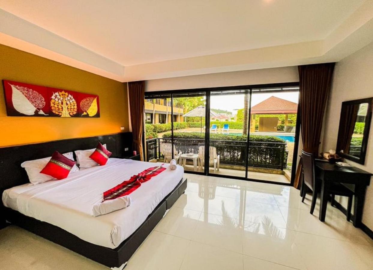 Naiyang Beach Hotel Sha Plus Phuket Екстериор снимка