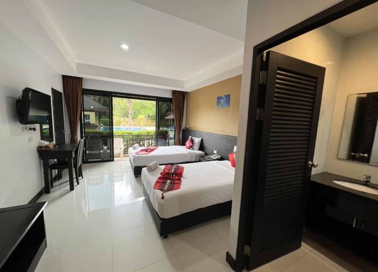 Naiyang Beach Hotel Sha Plus Phuket Екстериор снимка