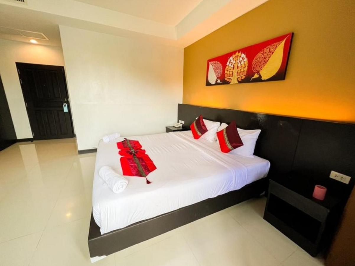 Naiyang Beach Hotel Sha Plus Phuket Екстериор снимка