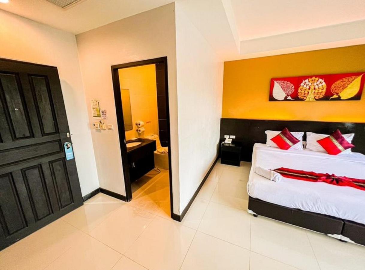 Naiyang Beach Hotel Sha Plus Phuket Екстериор снимка