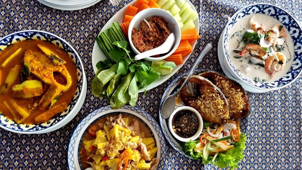 Naiyang Beach Hotel Sha Plus Phuket Екстериор снимка