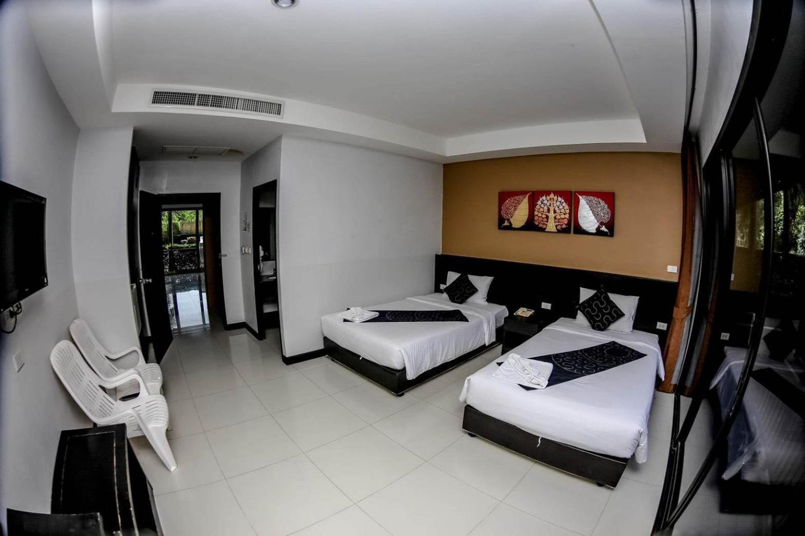 Naiyang Beach Hotel Sha Plus Phuket Екстериор снимка