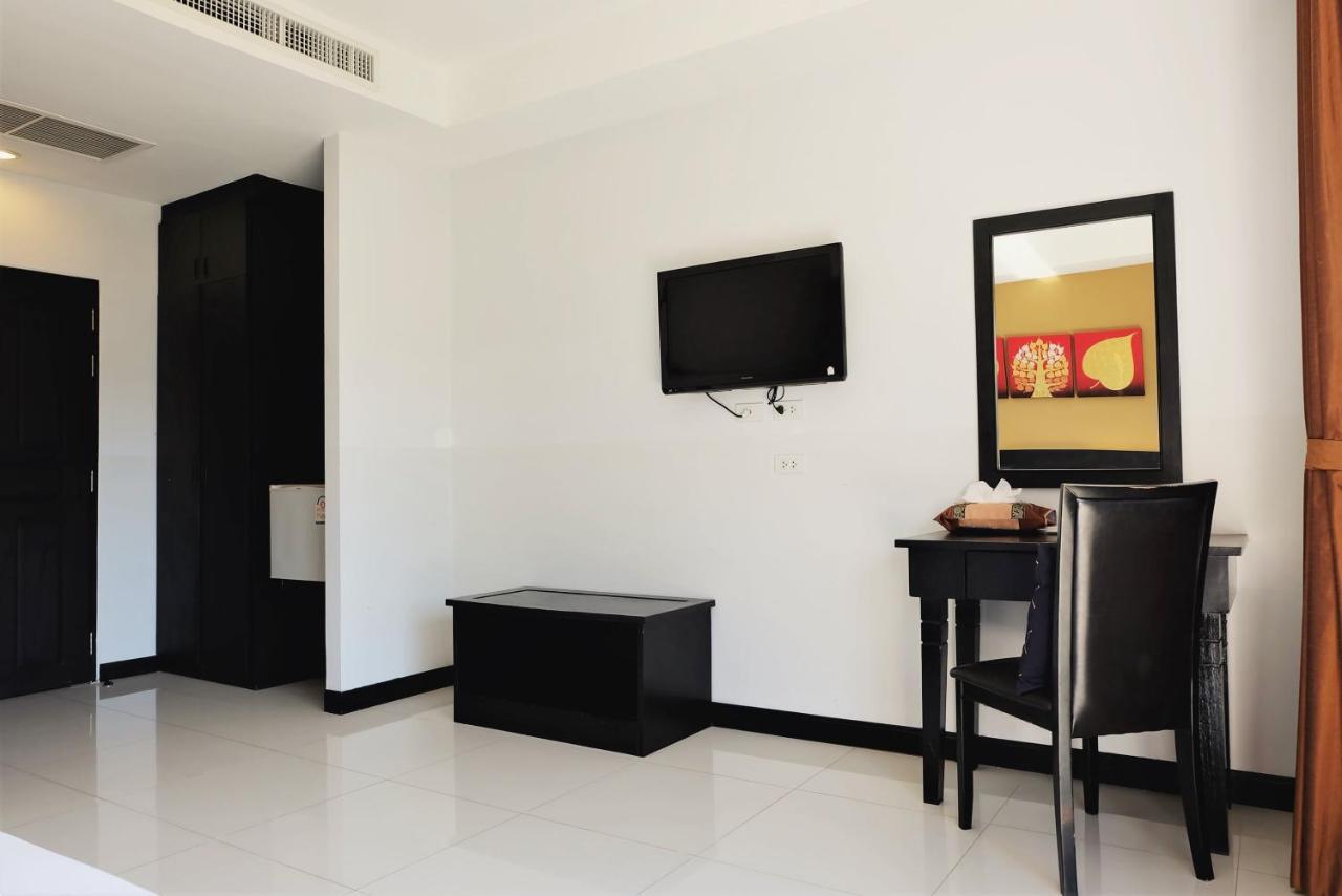 Naiyang Beach Hotel Sha Plus Phuket Екстериор снимка